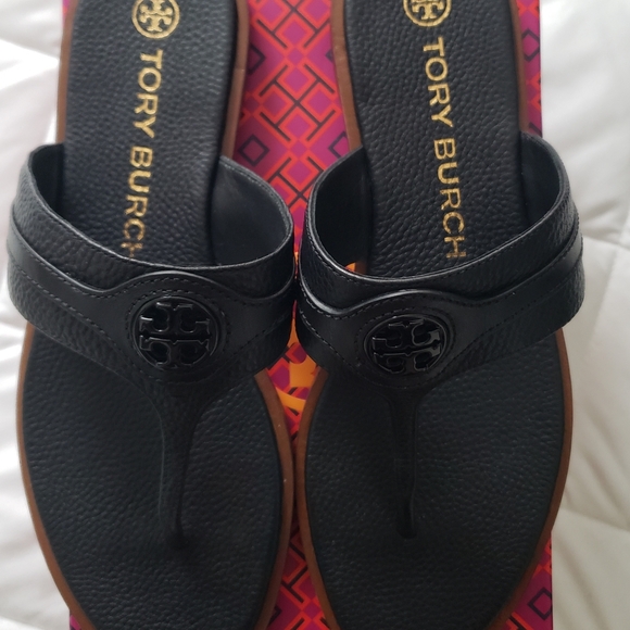 Tory Burch Thong Welt Leather Sandals Black 9 - Picture 14 of 16